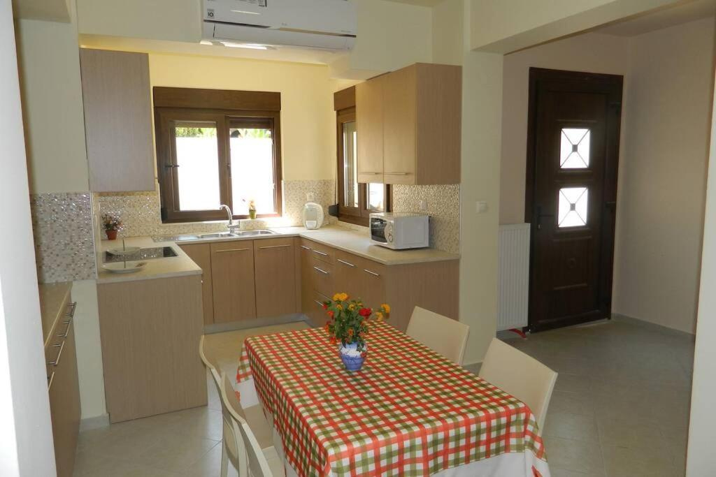 Fiore Di Rodi - Private Pool, Jacuzzi And Barbecue Ιαλυσός Ρόδος Εξωτερικό φωτογραφία
